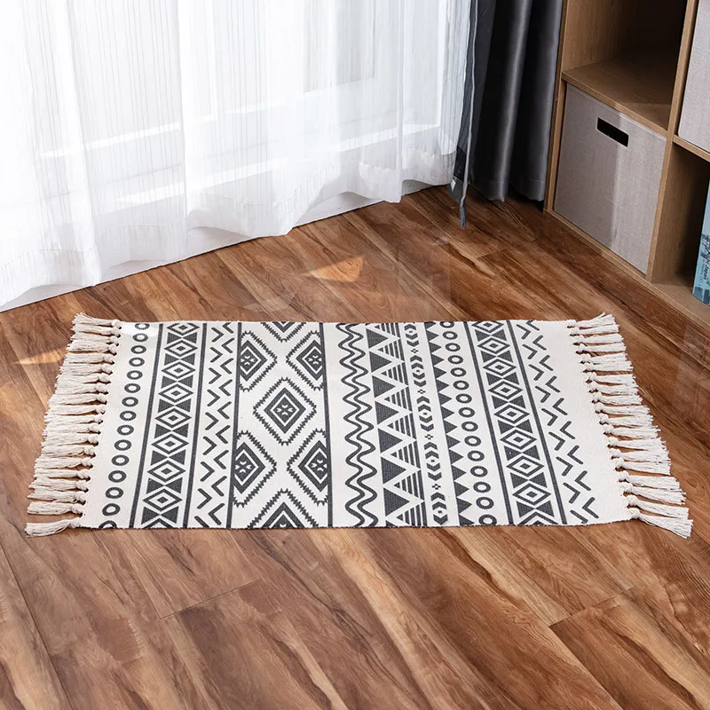 

Cotton Tassel Rugs Foot Pad Boho Blanket Floor Rugs Weaved Small Carpets Area Rug for Bedroom Prayer Mat Muslim Boho Rug
