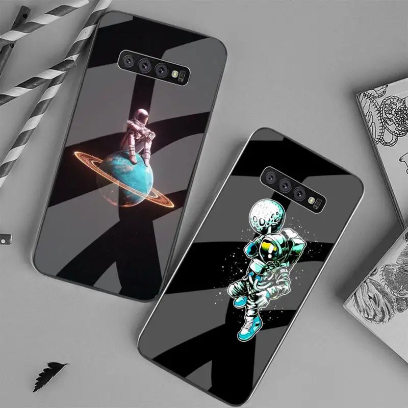 

Cute Astronaut Earth Phone Case Tempered Glass For Samsung S6 7 8 9 10 20 Plus Ultra Note8 9 10 10pro