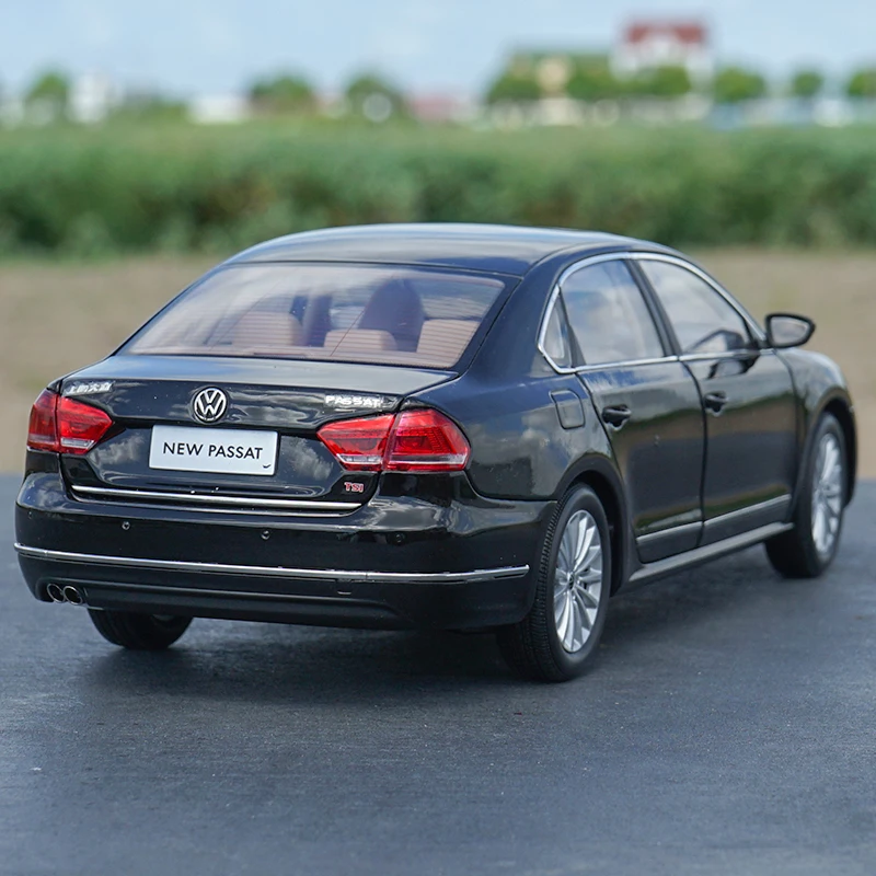 Новая модель PASSAT из цинкового сплава 1:18 высококачественная коллекционная и