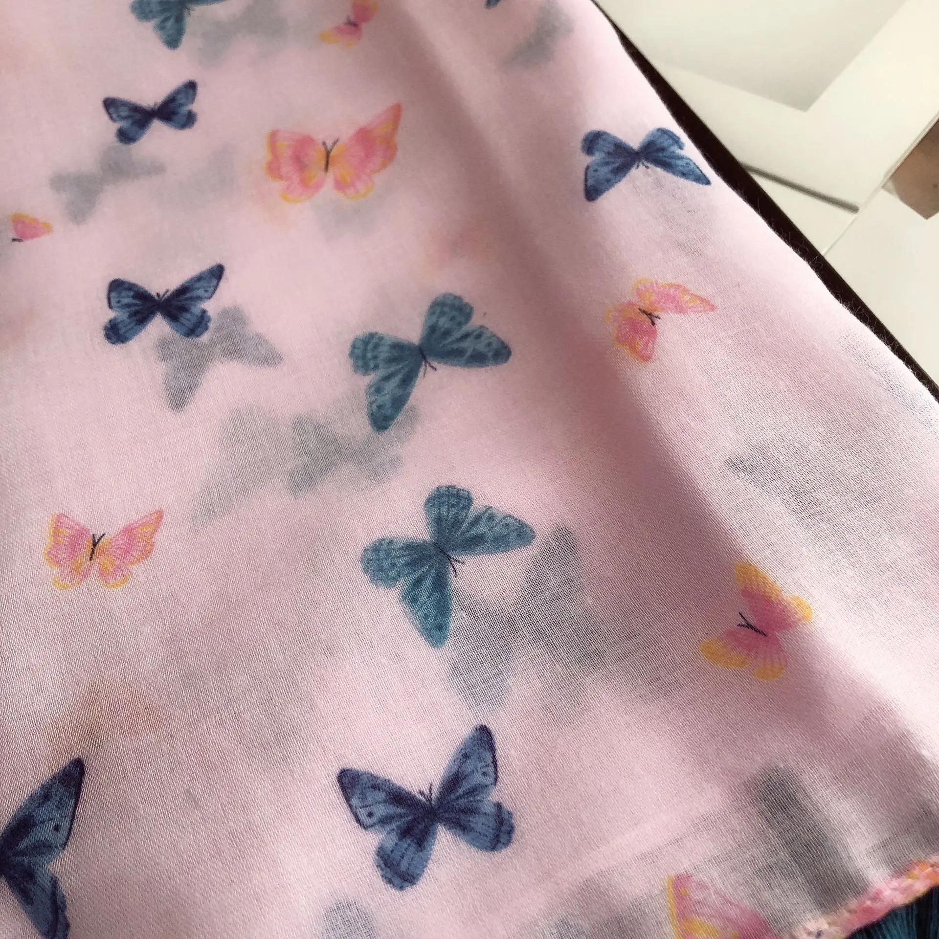 

2021 Spring New Butterfly Totem Cotton Hemp Scarf Travel Shawl Pink Long Scarves Headtie