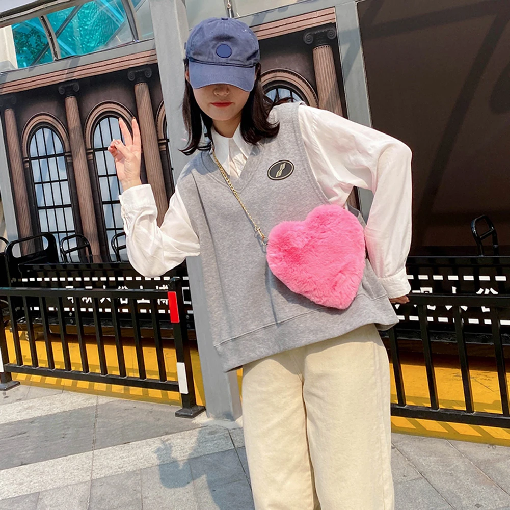 

Cute Women Crossbody Bags Cute Heart Shape Shoulder Bags Casual Chain Plush Phone Messenger Bag Fashionable Decor