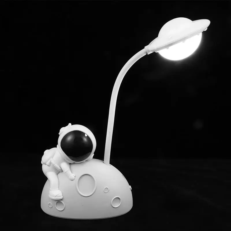 

Astronaut Design Night Light Bedside Table Light Spaceman Creative Design Crafts Study Bedroom Table Lamp Ornament Room Decor