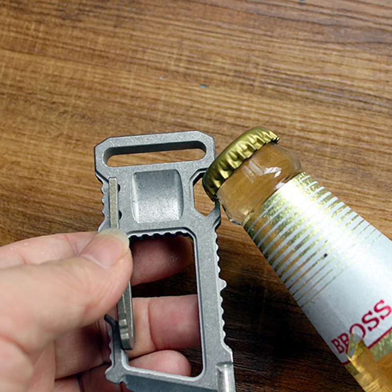 

Outdoor EDC Tool Keyring Titanium Buckles Multi-function Crowbar Titanium Alloy Buckle Bottle Opener