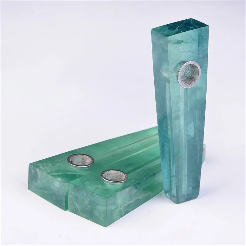 Натуральный красивое зеленое флюоритовый кварц с украшением в виде кристаллов