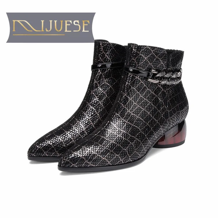 MLJUESE 2020 women ankle boots sheepskin pointed toe checkered winter short plush chains round heels size 34-42 | Обувь