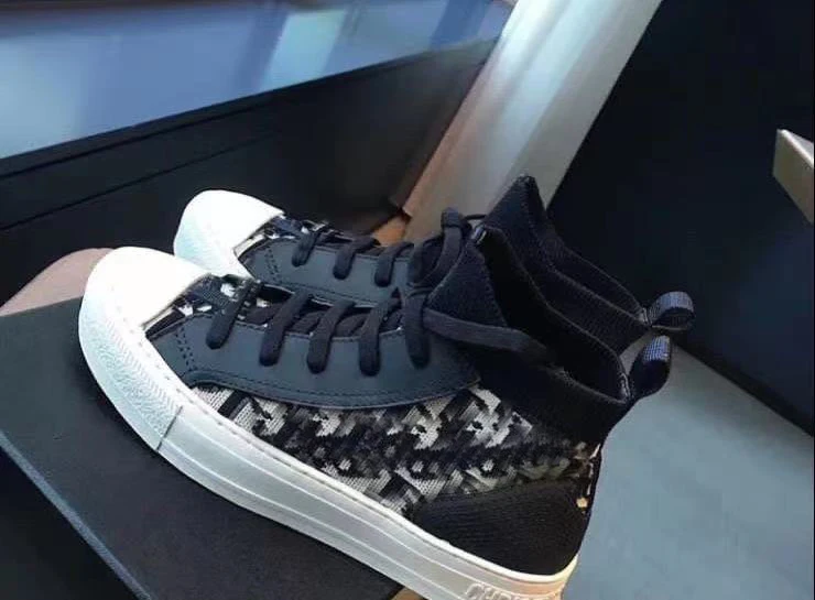 

sneakers shoes