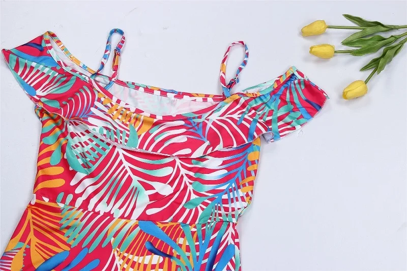 Длинные платья на бретелях для мамы и дочки семейная одежда одинаковые комплекты