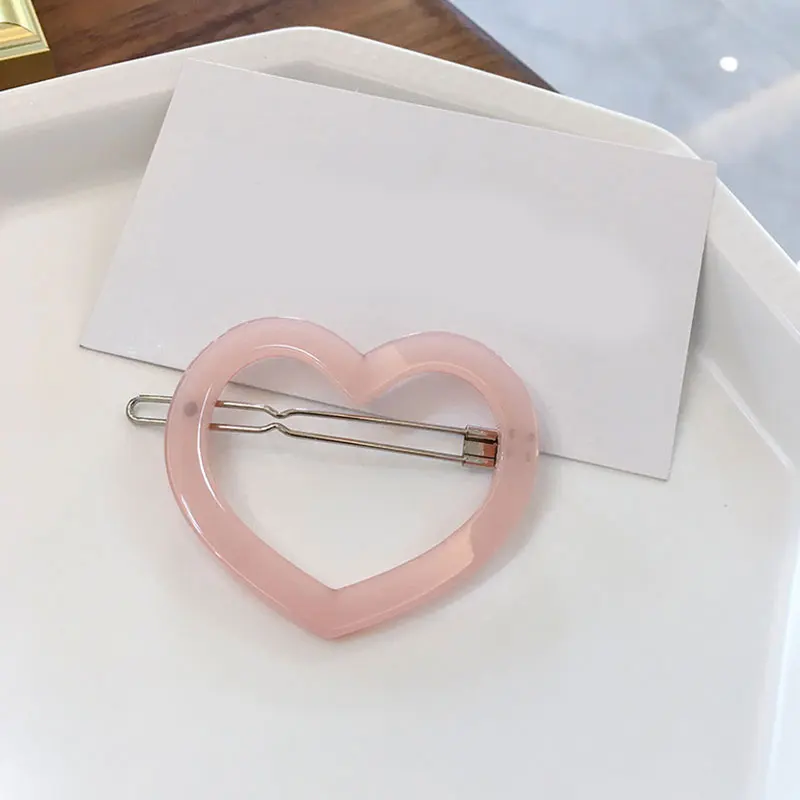 

Fashion Love Heart Shaped Hair Clips For Women Acetate Barrette Headwear Leopard Hairpin Girls Hair Styling Accessories