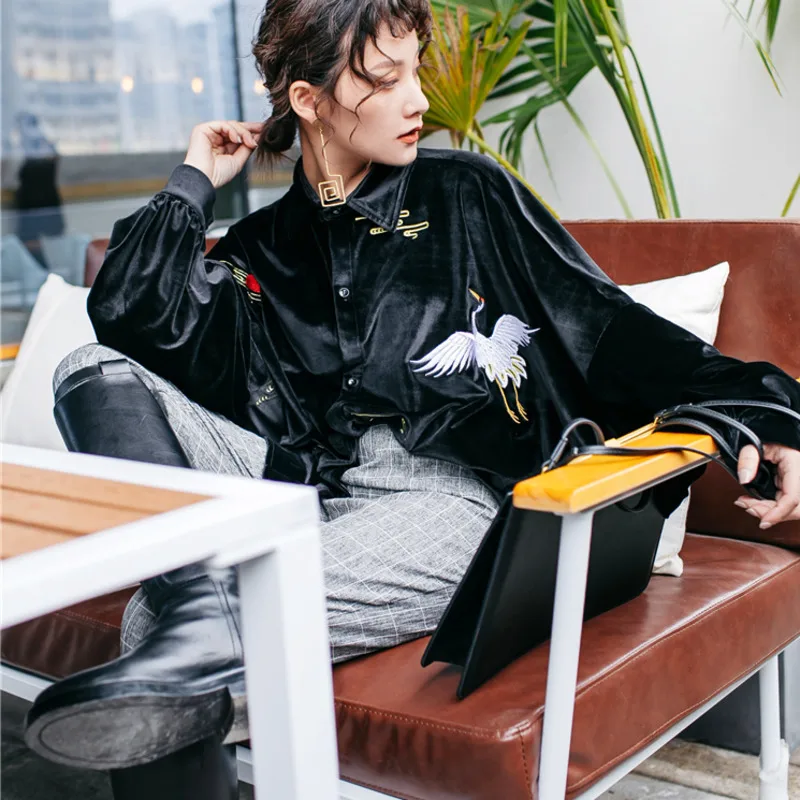 Рубашка LANMREM Женская с длинным рукавом и отложным воротником однотонная вышивкой