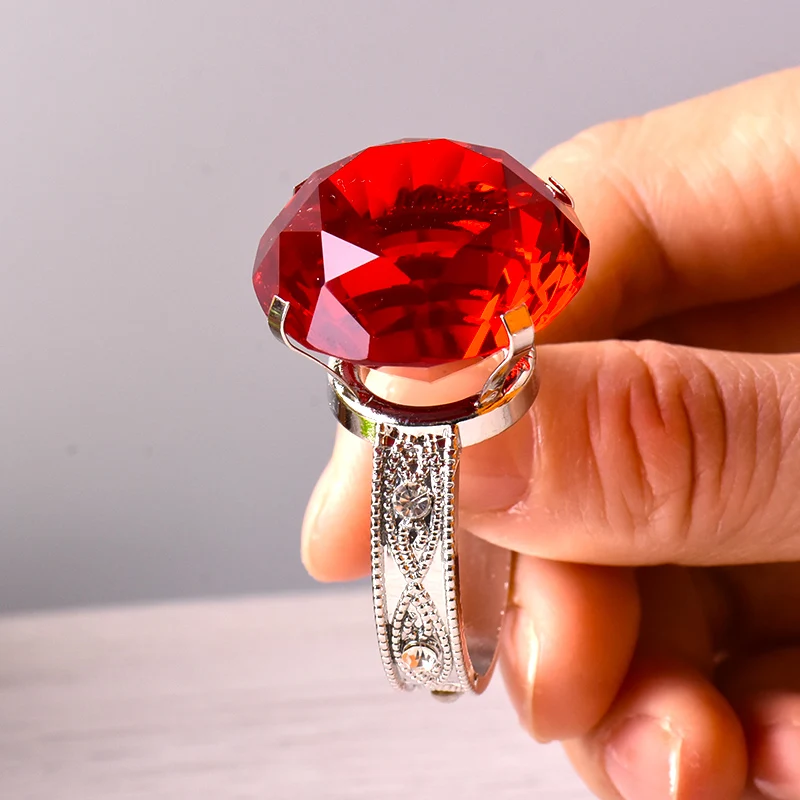 Большое кольцо с бриллиантом 30 мм реквизит преувеличенный свадебный подарок на