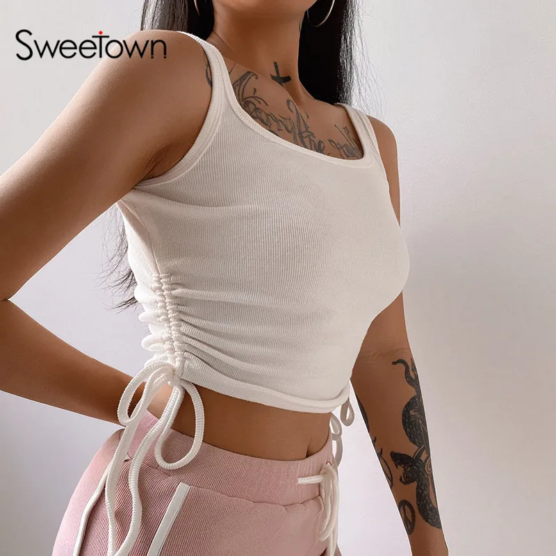 Женский топ без рукавов Sweetown однотонный Повседневный укороченный с рюшами на