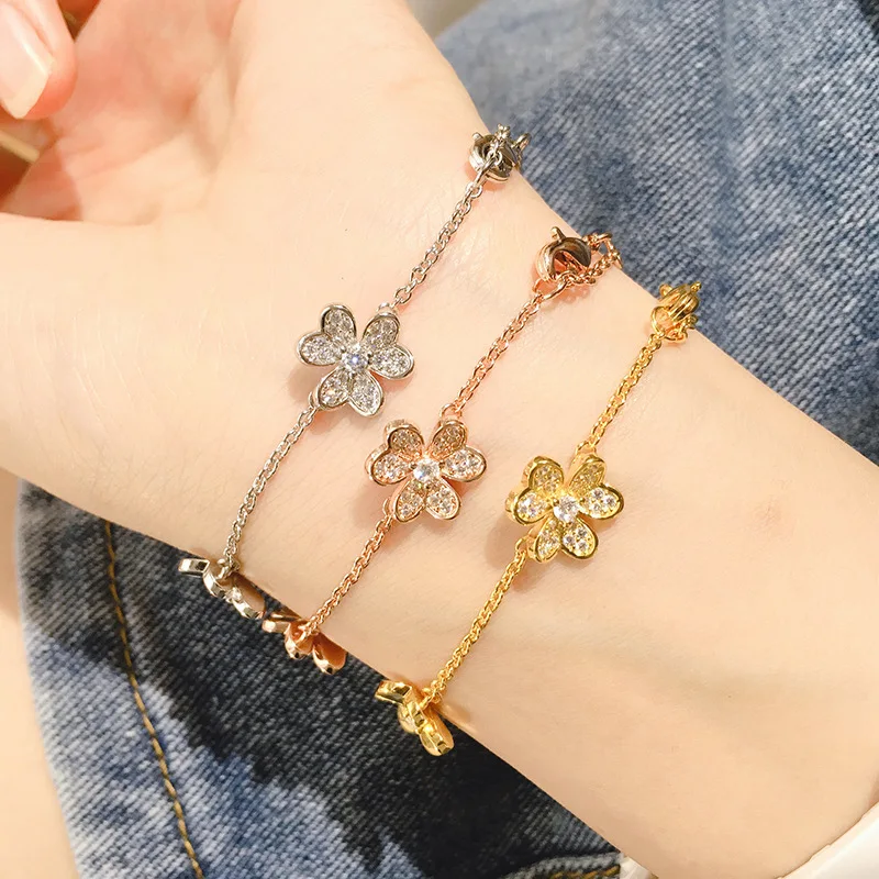 

OL Cute Style Fashion Charm Chains Bangle Bracelets High-Grade Fine CZ Clover Flower Bracelet for Women Brand Jewelry