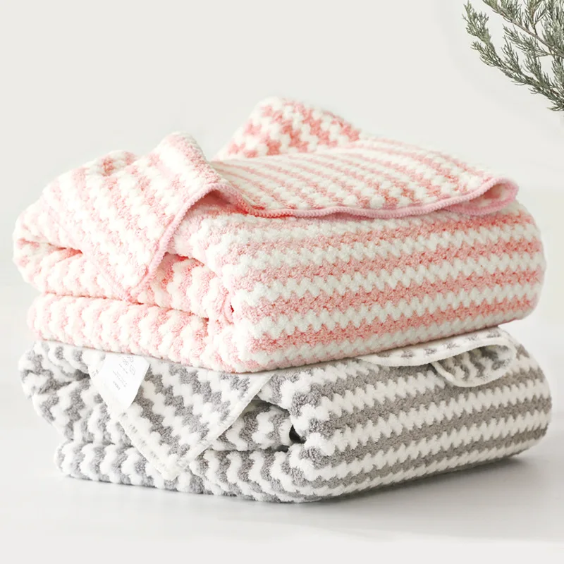 Банное полотенце впитывающее и быстросохнущее мягкое приятное для кожи не легко