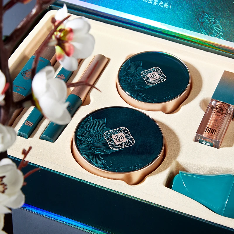 9PCS Oriental Beauty Set Foundation Repair Lipstick Concealer Air Cushion BB Cream Eyebrow Pencil Eye Shadow Gift Box | Красота и