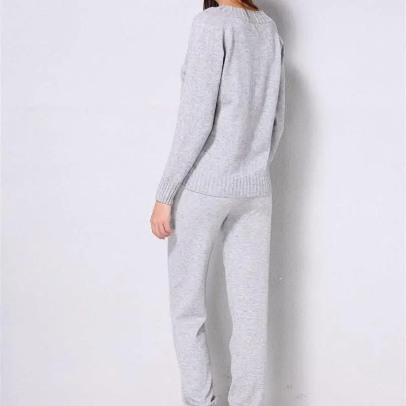 Женский вязаный простой свитер с v образным вырезом комплекты карманами Осенний