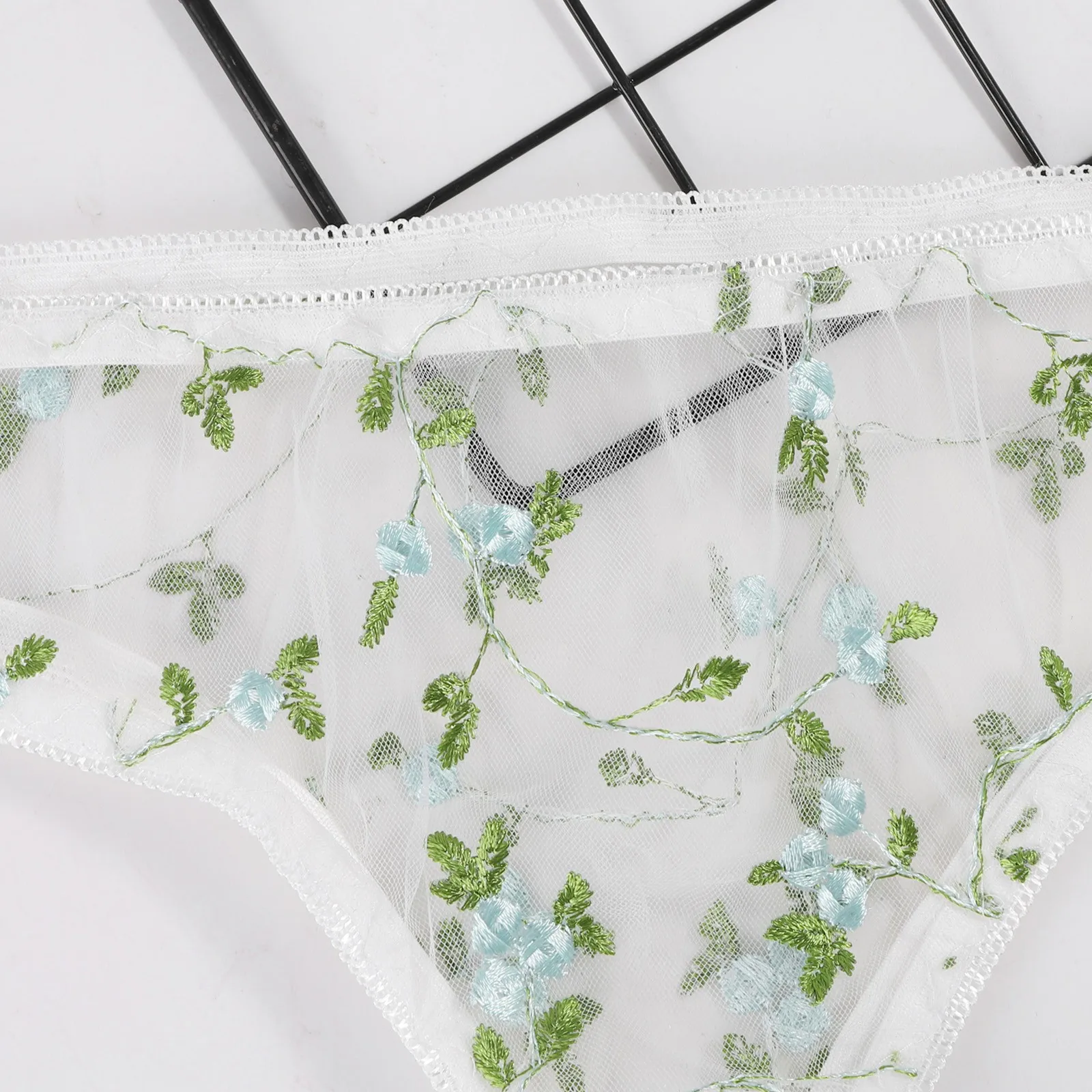 

Women's Underwear Lace Transparent Sexy Lingerie Erotic Costumes Plus Size Bra G-String Floral Embroidery Women Lingerie Set