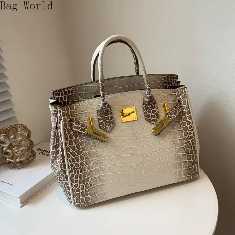 

Текстурированная дамская сумка, новинка 2021, вместительная портативная дамская сумочка, сумка-мессенджер в стиле ретро с крокодиловым узоро...