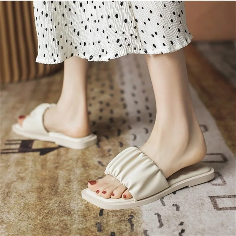 Summer New Women's Outdoor Flat Slippers Roma Style PU Pleated Violet White Flat Ladies Sandals Fashion Rubber Shoes Slippers