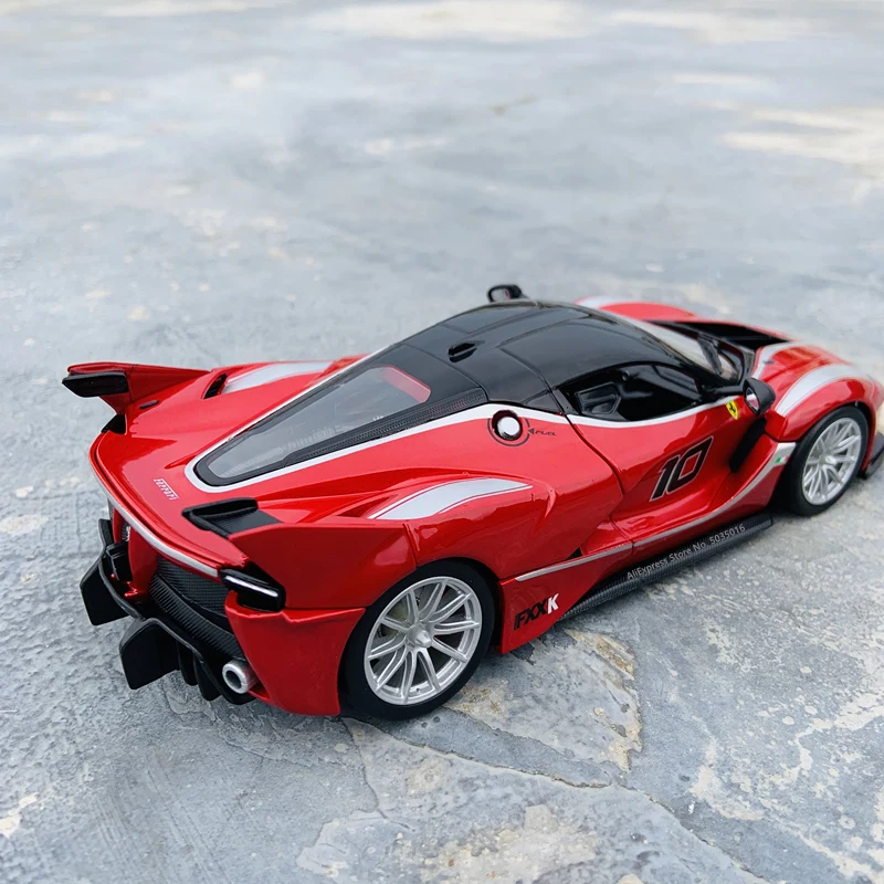Модель автомобиля Bburago Ferrari FXXK rad из сплава 1:24|Наземный транспорт| |