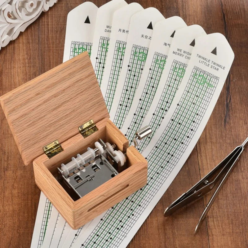 Ручная Музыкальная шкатулка с дыроколом и 5 бумажными лентами музыкальная 15