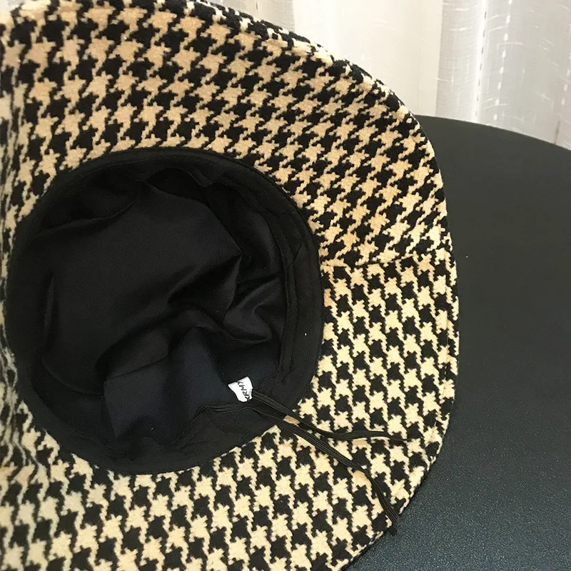 

Bucket Hats Women's Autumn And Winter Korean Retro Classic Houndstooth Striped Big Brim Hat girls Cotton Warm Hip Hop Accessory