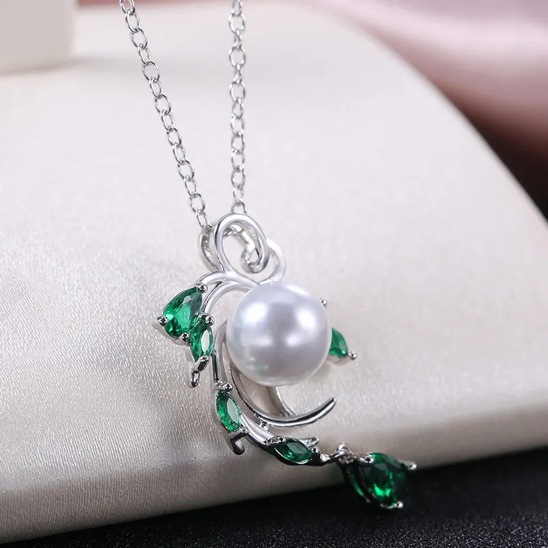 

Cute Female White Pearl Pendant Necklace Charm Silver Color Heart Chain Necklaces For Women Small Green Zircon Wedding Necklace