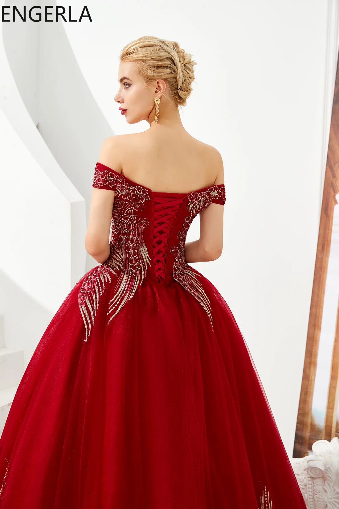 Новинка 2021 элегантное красное вечернее платье с золотой вышивкой А-силуэта в пол