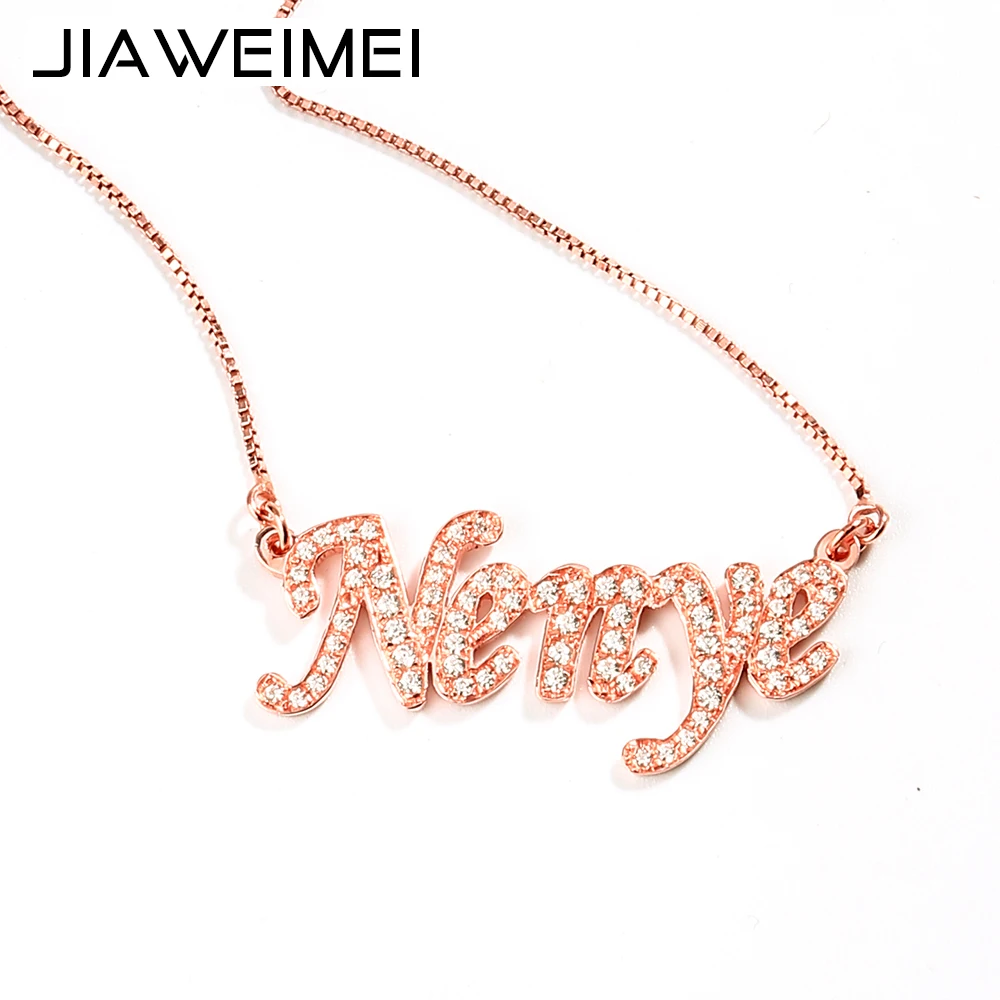 Модное женское ожерелье из розового золота с именем бриллиантов