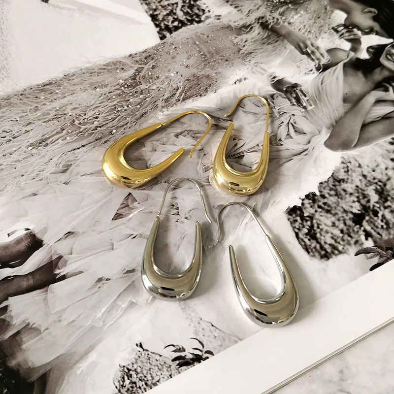 

2020 New Personality Geometric Metal Style Stylish Irregular Mirror Hook CE Hoop Earring for Women Girls Party Jewelry