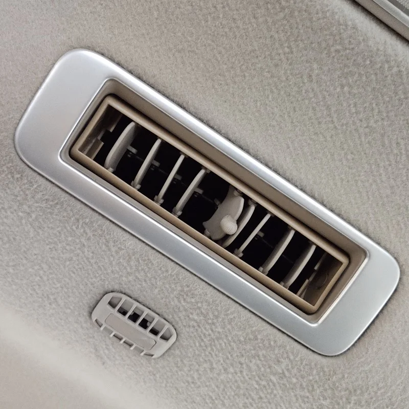 Хромированные накладки на дефлекторы вентиляции кондиционера в потолке из