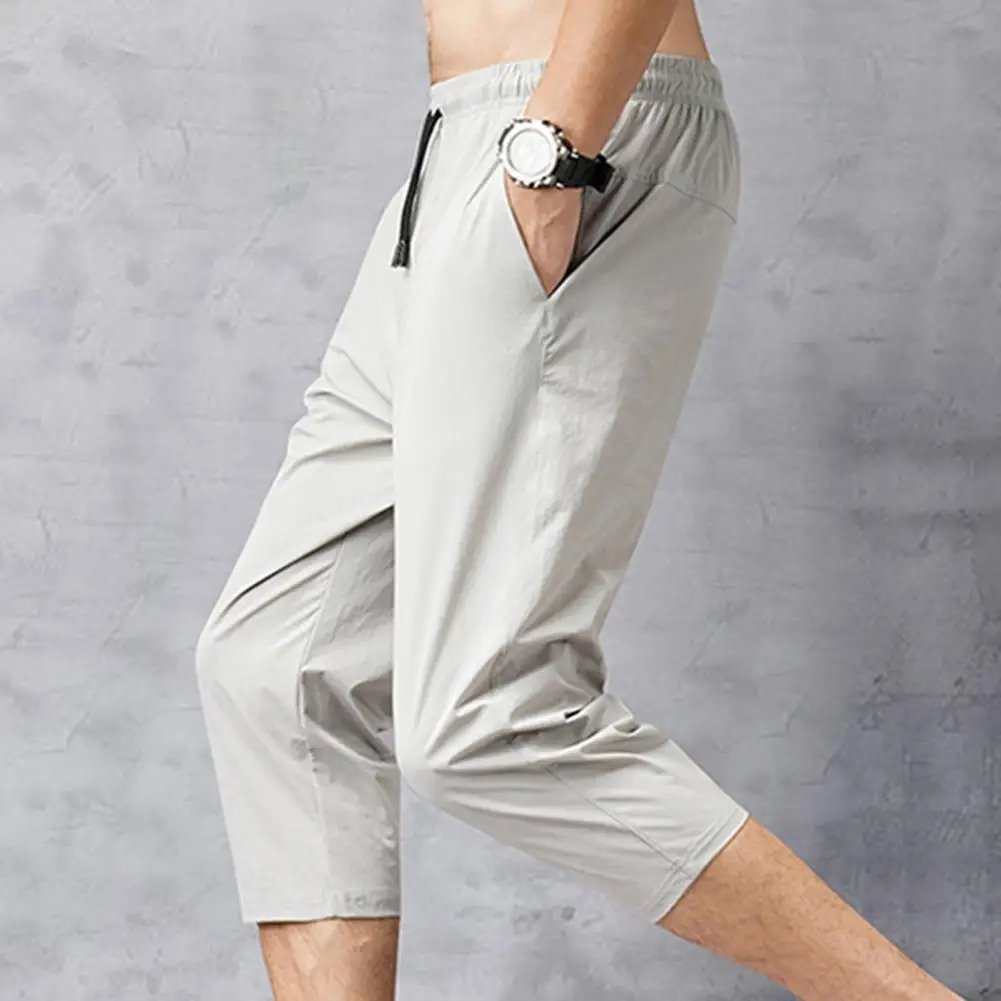 

Men Pants Casual Solid Color Capri Pants Elastic Waist Men Drawstring 3/4 Length Stretchy Cropped Trousers Men Sweatpants 2021