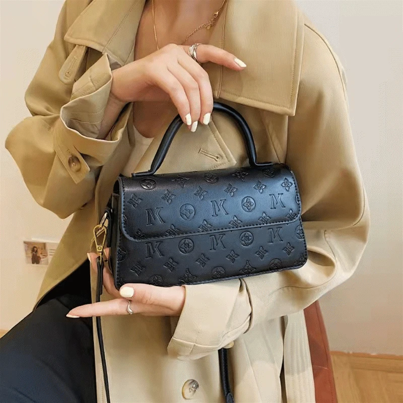 

L-High-quality embossed line ladies shoulder bag, popular brand, exquisite and elegant, compact female bag, the best gift