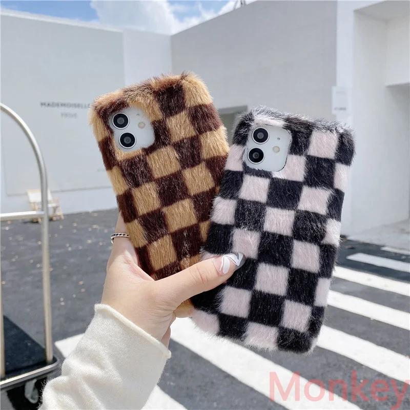 

Fashion Soft Plush Fur Plaid Cloth Phone Case For Samsung S21Ultra S20 FE S10 S9 S8 S7 Note20 10 9 A51 A12 A52 Fluffy Hairy Case