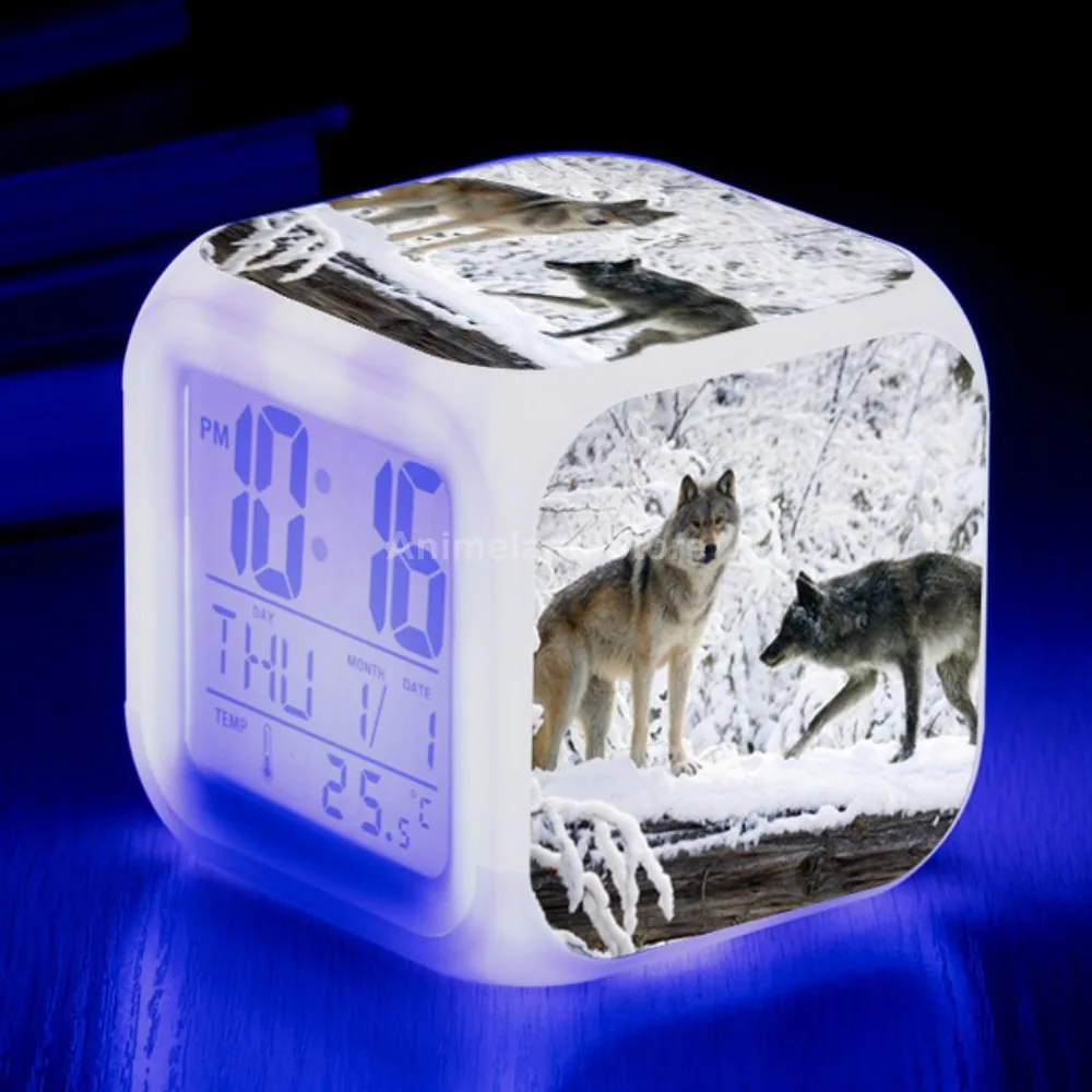 

Цифровой квадратный будильник Grey Wolf 3d, милые декоративные светодиодные часы для спальни с животными, детский светящийся домашний декор, 7 цв...