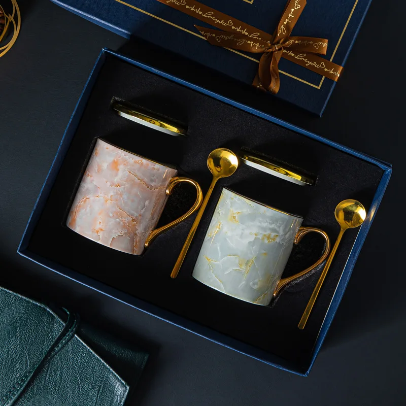 

Кружка Керамическая для воды, большая емкость с крышкой и ложкой, подарок для пар, креативный легкий роскошный набор