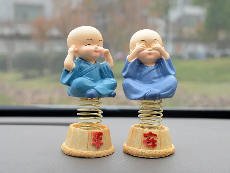 4 шт. Автомобильные украшения резиновая пружинная кукла настольные