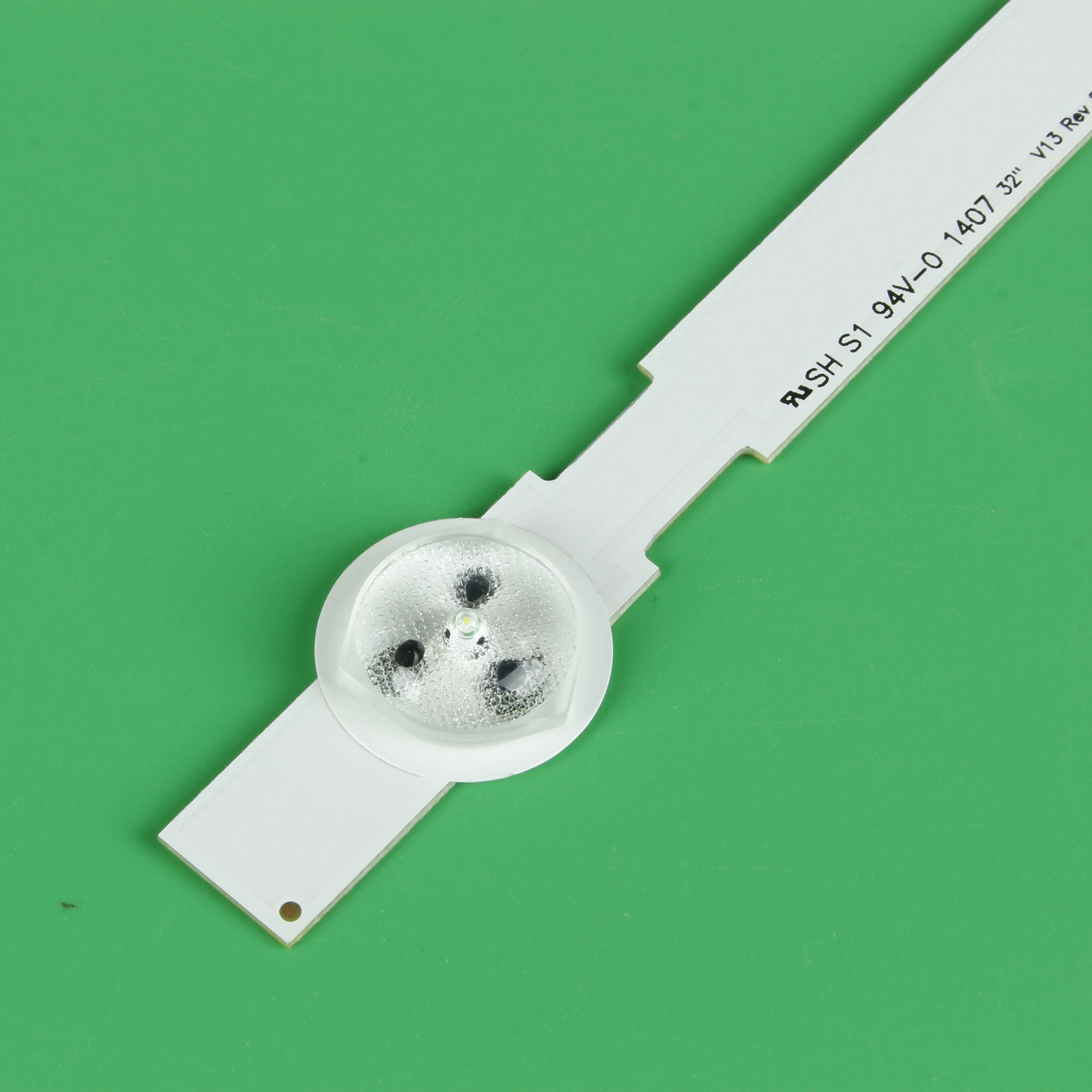 Светодиодная лента для подсветки телевизора LG 32 дюйма ROW2.1 модель AGF78202301 32LN5400