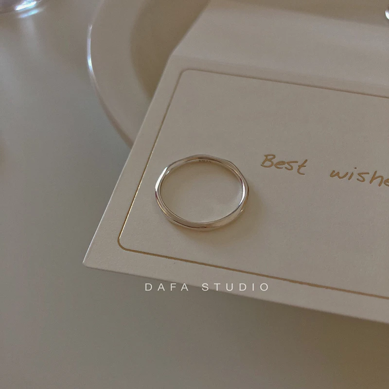 

DAFA Original Simplicity Argent Pur Ring Body S925 Sterling Silver Ins Cold Wind Hammer Surface Carven Design Ring Index Finger