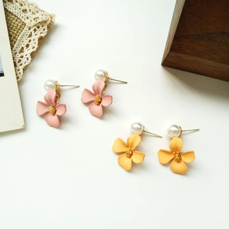 

CH-765 S925 Silver Girl Flower Earrings Beautiful Personality Petite Pearl Temperament Earrings Girlfriend Gift