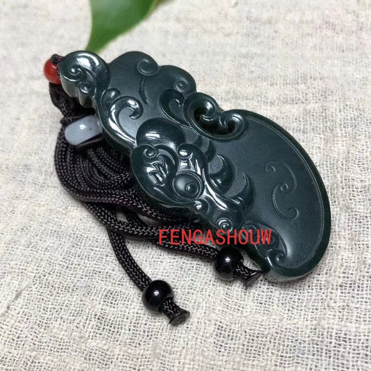 Двусторонняя подвеска в виде дракона из натурального нефрита голубого цвета с