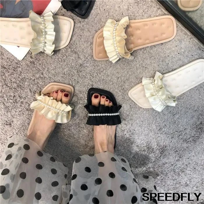 

Comfortable One-Word Sandals For The Summer Of 2021 New Korean Sweet And Beautiful Lace Pearl Outer Wear Lazy Half Slippers