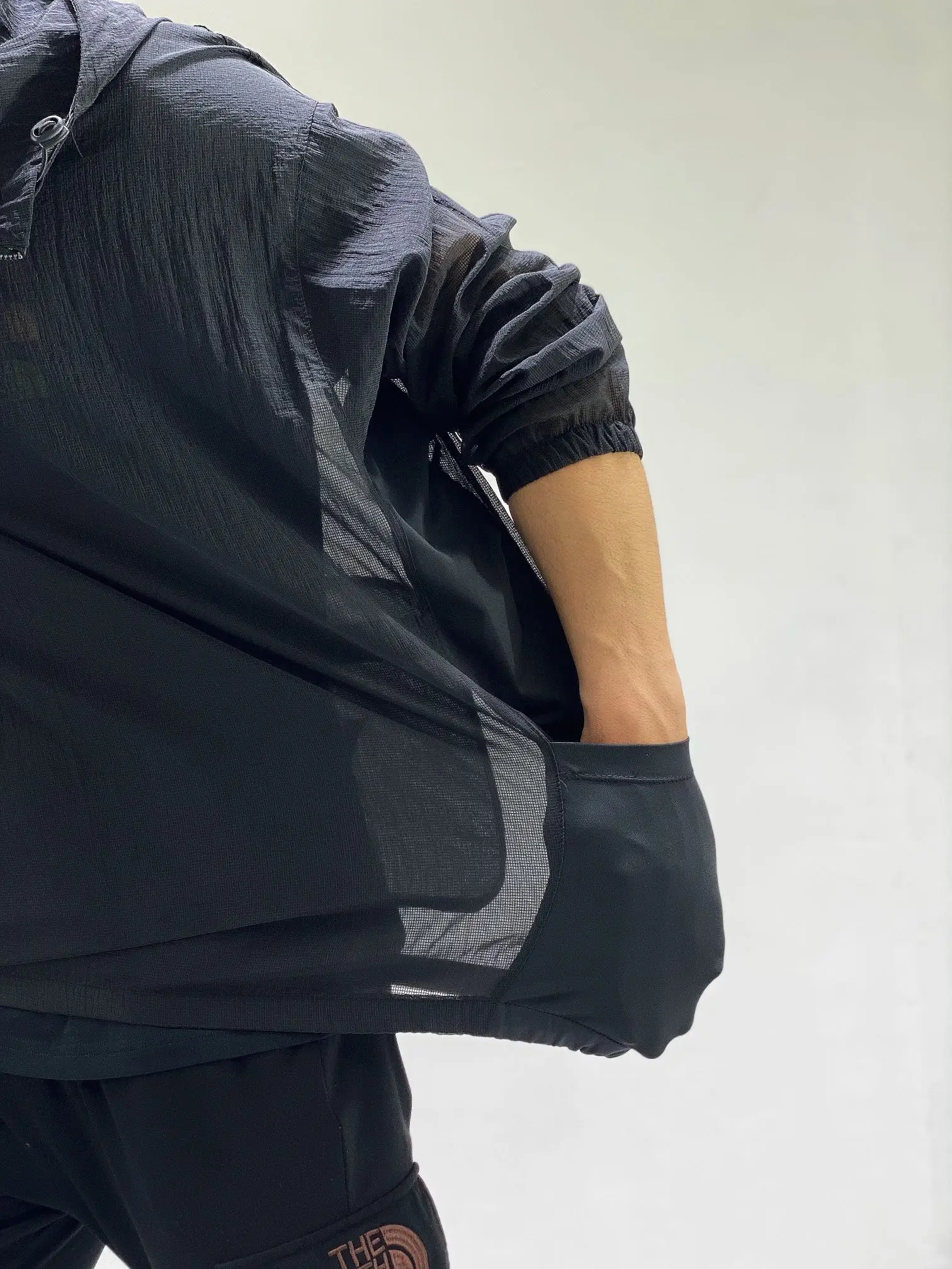 

2021 summer loose men's and women's ultra-light fashion skin clothes must-have in summer