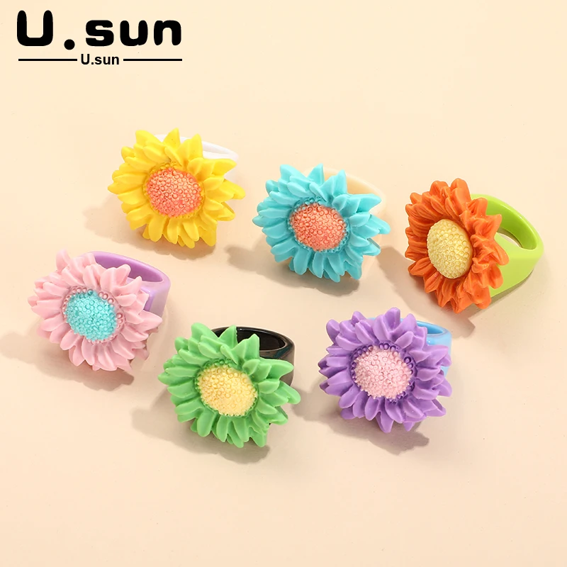 

New Flower Resin Rings For Teen Girls Vintage Aesthetic Female Rings 2022 Trend Cute Gift Jewelry Women Acrylic Ring Ladies