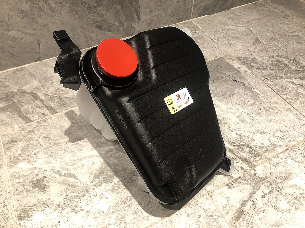 Auxiliary Kettle Expansion Water Tank Coolant C2Z29118 C2Z15579 C2Z22872 C2Z11292 for Jaguar XF 2009 - 2015 | Автомобили и