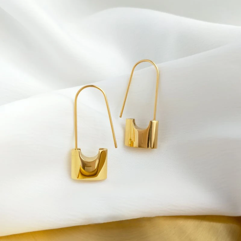 

Wholesale Lock Earrings Long Hoop Earring Gold Color Small Loop Earrings For Women Rock Party Jewelry Brinco 2020