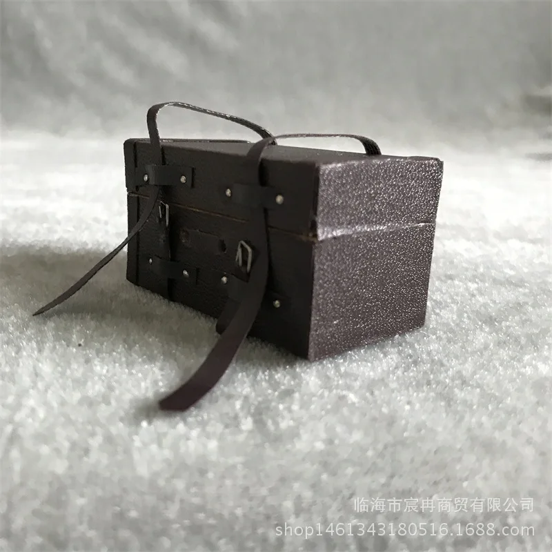 

1:12 dollhouse FurnitureRetro vintage stylish mini leather suitcase Miniature