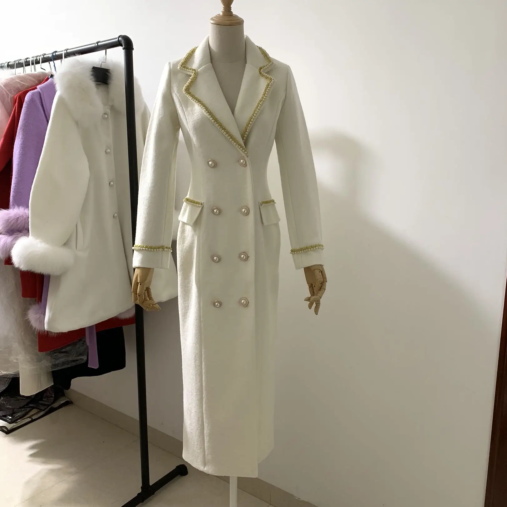 Женское тонкое шерстяное пальто стеганая сетчатая парка с бисером верхняя