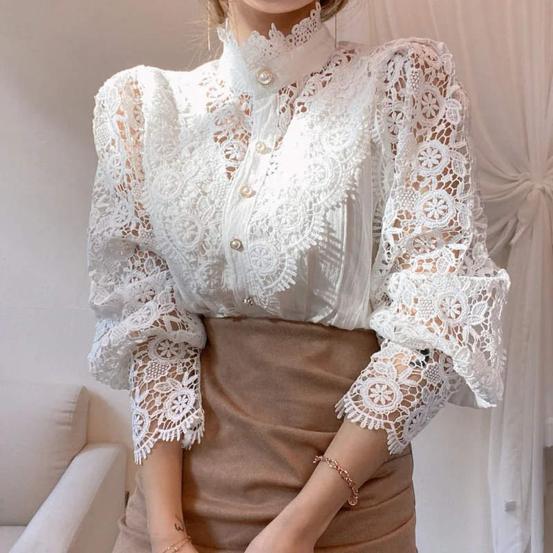 

Женская кружевная блузка на пуговицах, белая ажурная блузка составного кроя с цветочным кружевом и воротником-стойкой, рукав-лепесток, 2022
