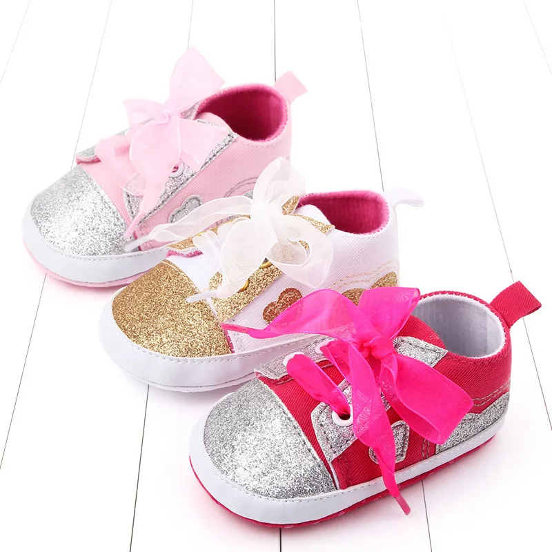 Детская осенне-зимняя обувь с блестками на шнуровке возраст 0-18 месяцев | Мать и