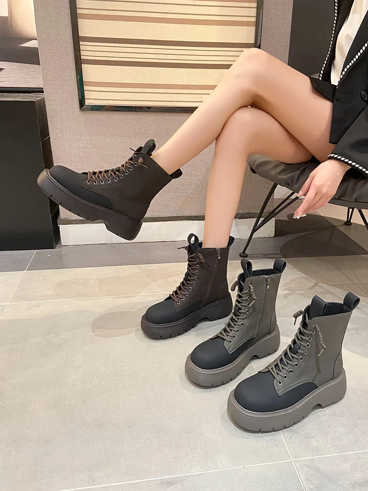 

Женские ботинки на молнии, с круглым носком, до середины икры